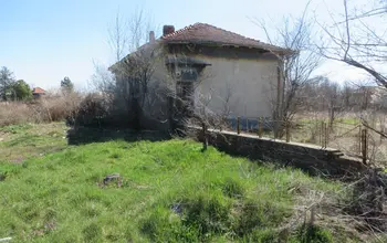 Auction image House