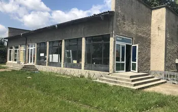 Auction image Factory, Manufacturing