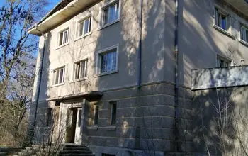 Auction image Жилищна сграда