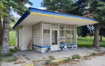 Auction image Petrol station