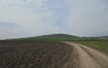 Земеделска земя, ферма