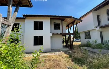 Auction image Къща
