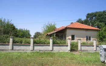 Auction image House