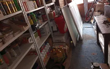 Гараж, паркомясто