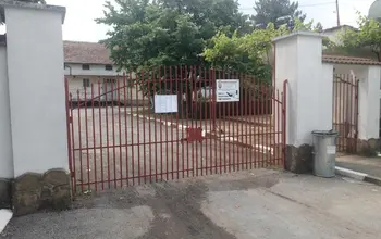 Auction image Factory, Manufacturing