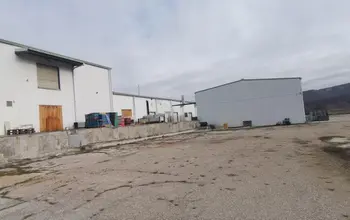 Auction image Factory, Manufacturing