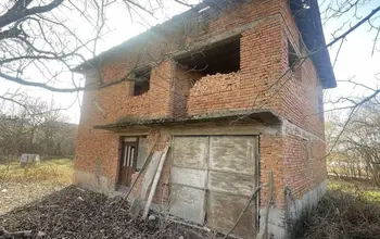 Auction image House