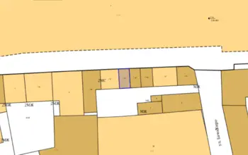 Auction image Residential building
