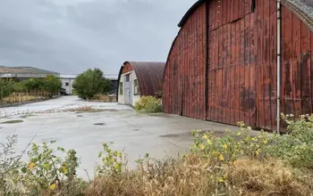 Auction image Individual premises