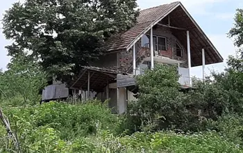 Auction image Villa, Chalet, Hut