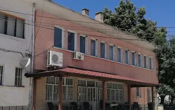 Auction image Shop