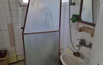 Auction image Factory, Manufacturing