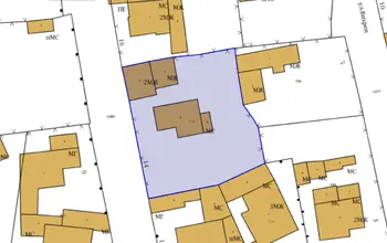 Auction image House