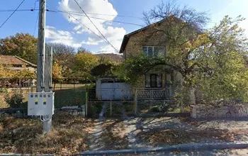 Auction image Residential building