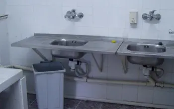 Auction image Factory, Manufacturing