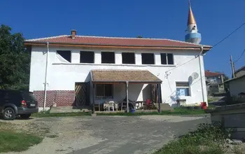 Auction image Shop