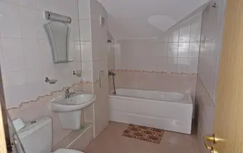 Auction image 3-стаен апартамент
