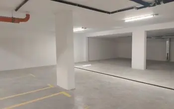 Auction image Garage, Parking