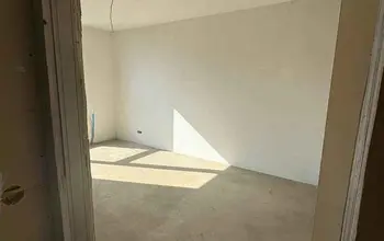 Auction image Studio, Attic