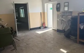 Auction image Business property