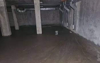 Гараж, паркомясто