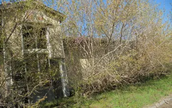 Auction image Factory, Manufacturing